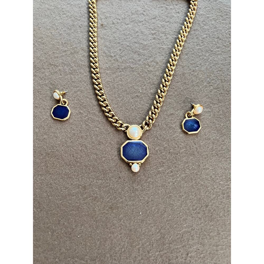 Monet Vintage 1980's Gold Tone Necklace Set W/ Earrings Deep Blue Stone/"Pearl"